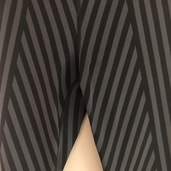 Gap Fit Striped Leggings Black, Gray - Picture 2 of 10